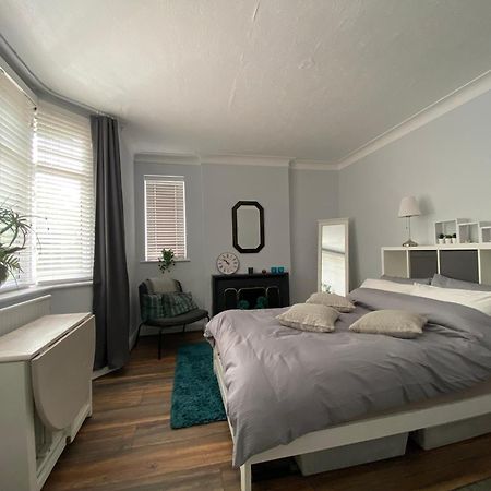 Spacious Double Studio-Style Room Orpington Exterior photo